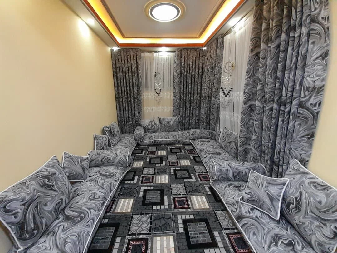 کامل مبله ۳ اتاق خوابی آپارتمان کرایه کوتاه مدت در کارتۀ چهار