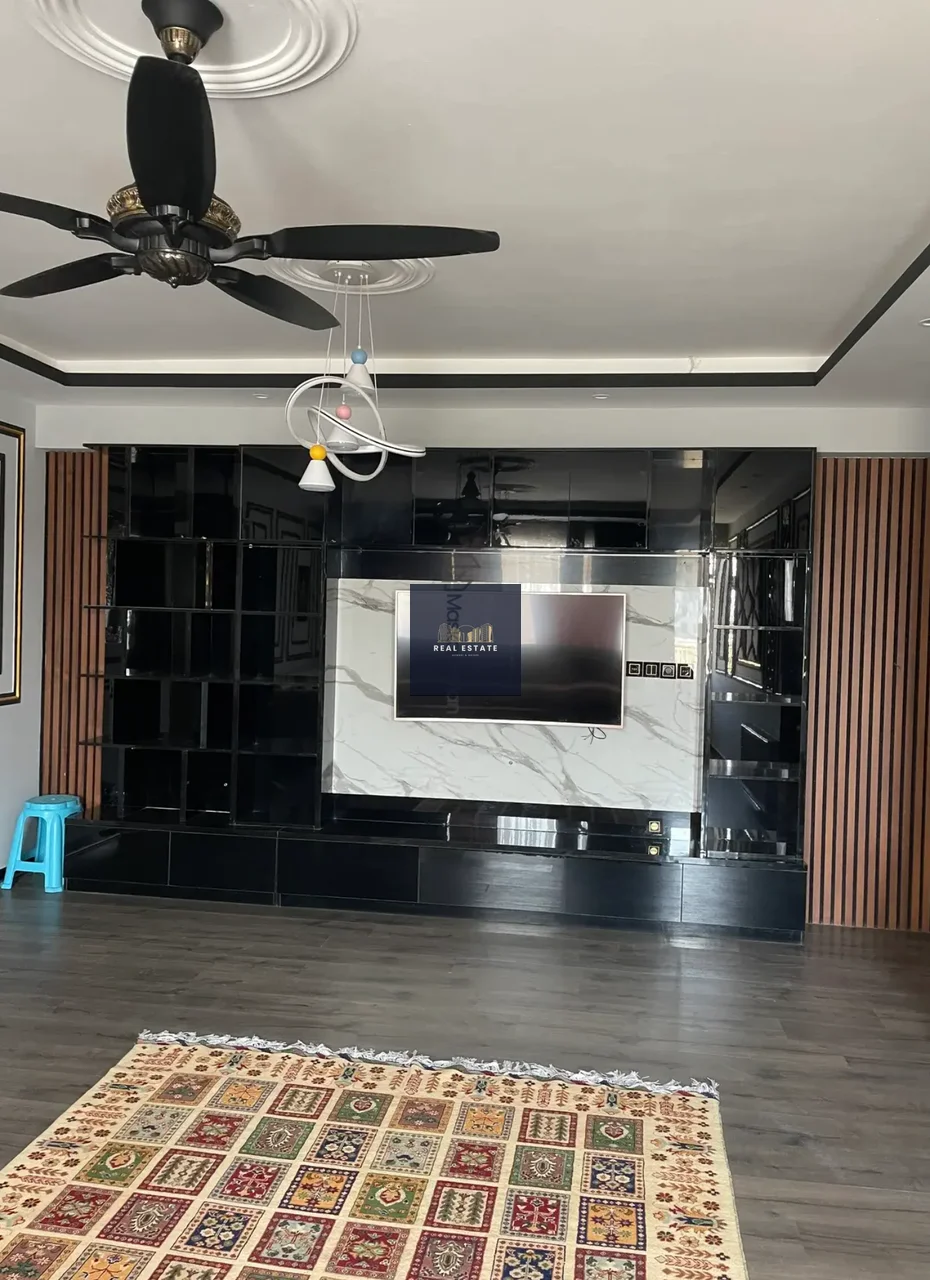 کامل مبله ۴ اتاق خوابی آپارتمان در کارتۀ چهار - 4