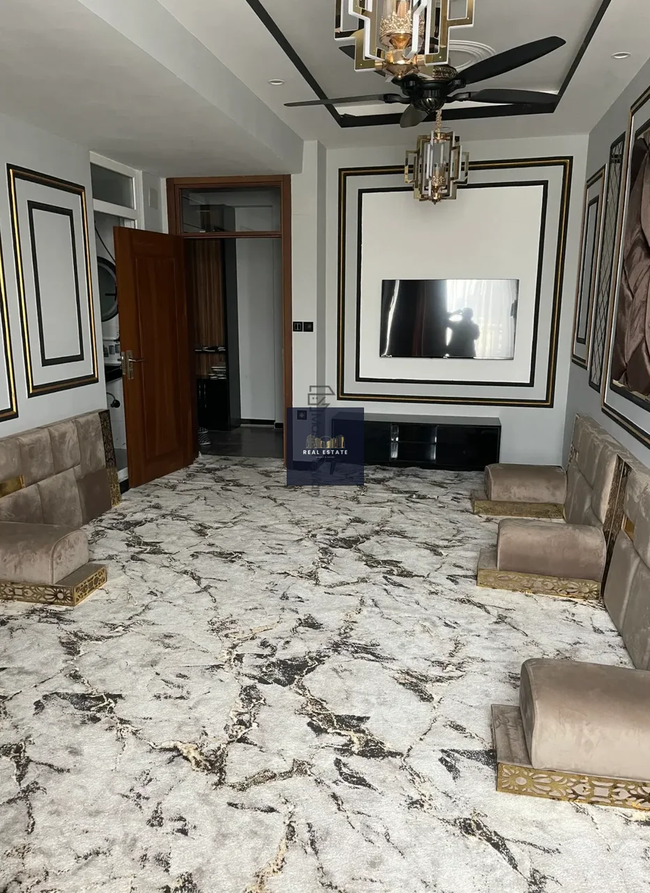 کامل مبله ۴ اتاق خوابی آپارتمان در کارتۀ چهار - 2