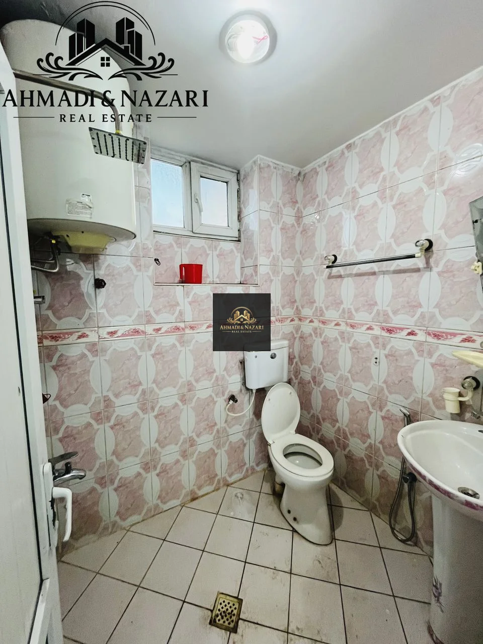 4-bedroom house with government electricity and municipal water in Kart-e Naw - 2