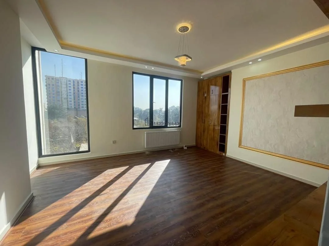 Spacious 4-Bedroom Apartment in Shahr-e-Naw - 2