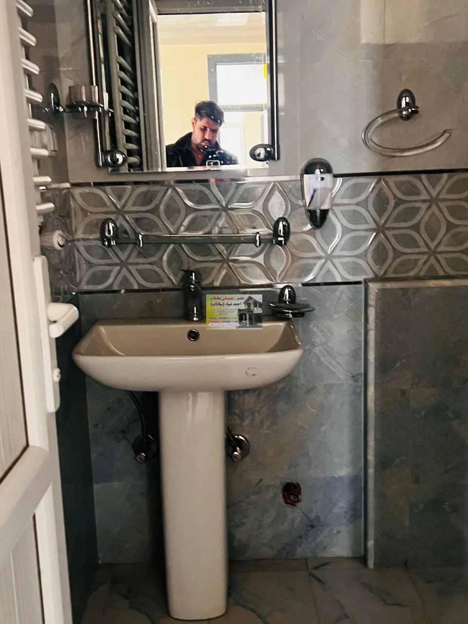 3-Bedroom Elevator Apartment in Kart-e Chahar - 3