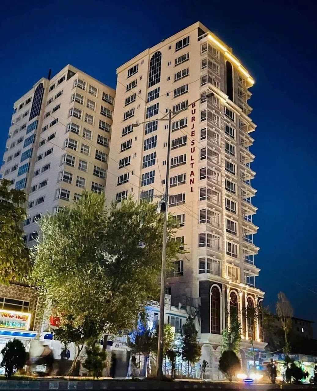 آپارتمان وسیع ۴ اتاق خواب در کارته چهار