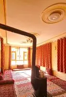 خانه وسیع با ۹ اتاق خواب در کوته سنگی thumbnail 4